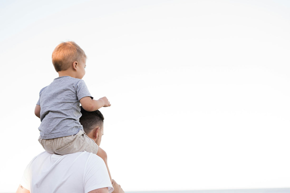 Cadeau fête des pères à distance : 10 idées émouvantes à envoyer