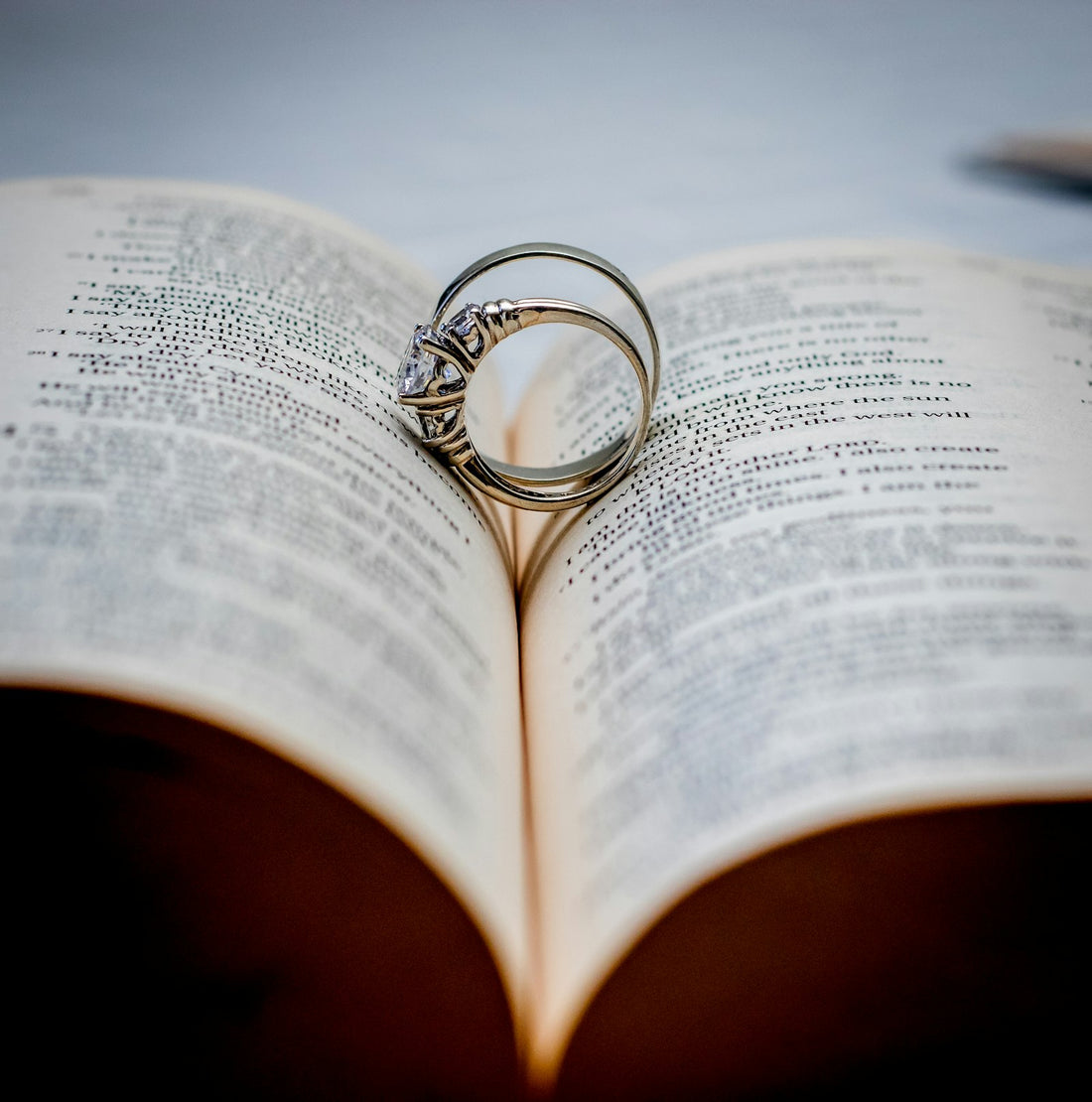 Cadeau noces de cuir : 10 idées pour 3 ans de mariage